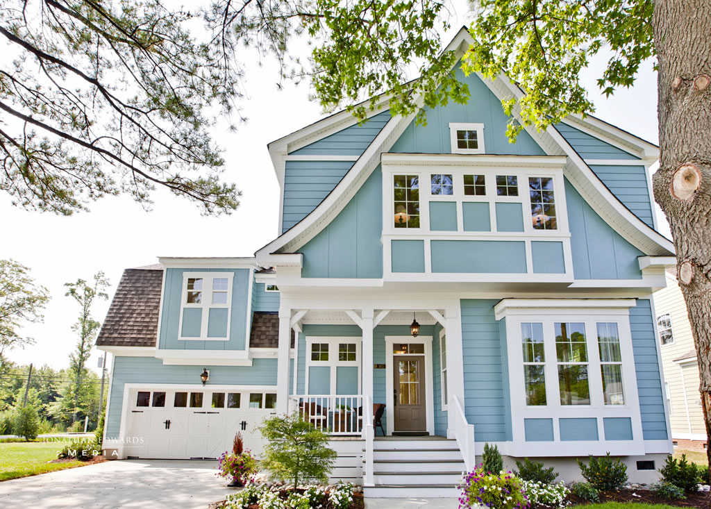 7 Stunning Blue House Siding Ideas | Allura USA